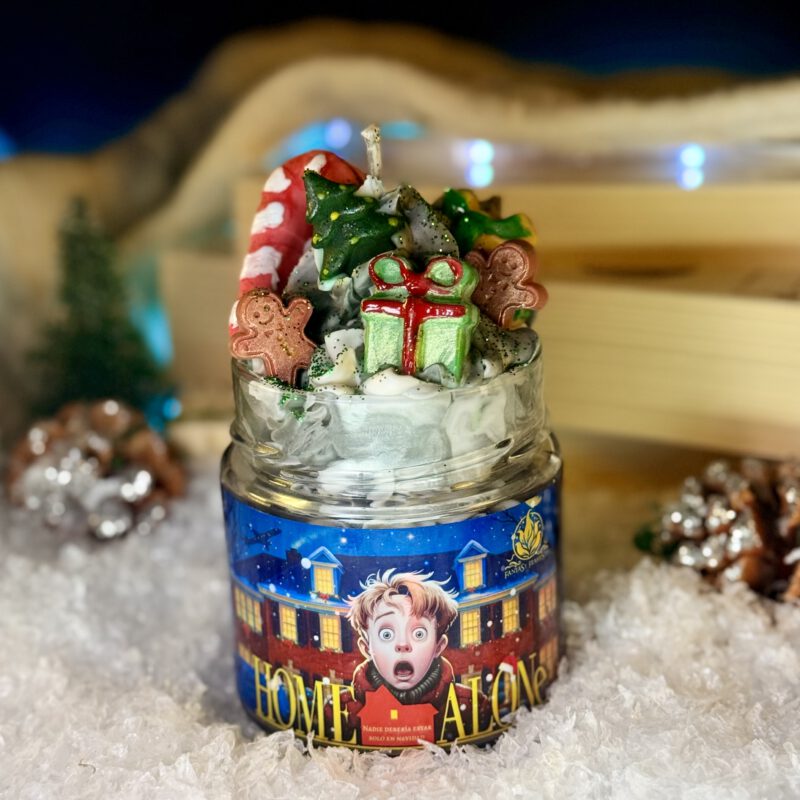 Vela ''Home Alone '' Solo en Casa