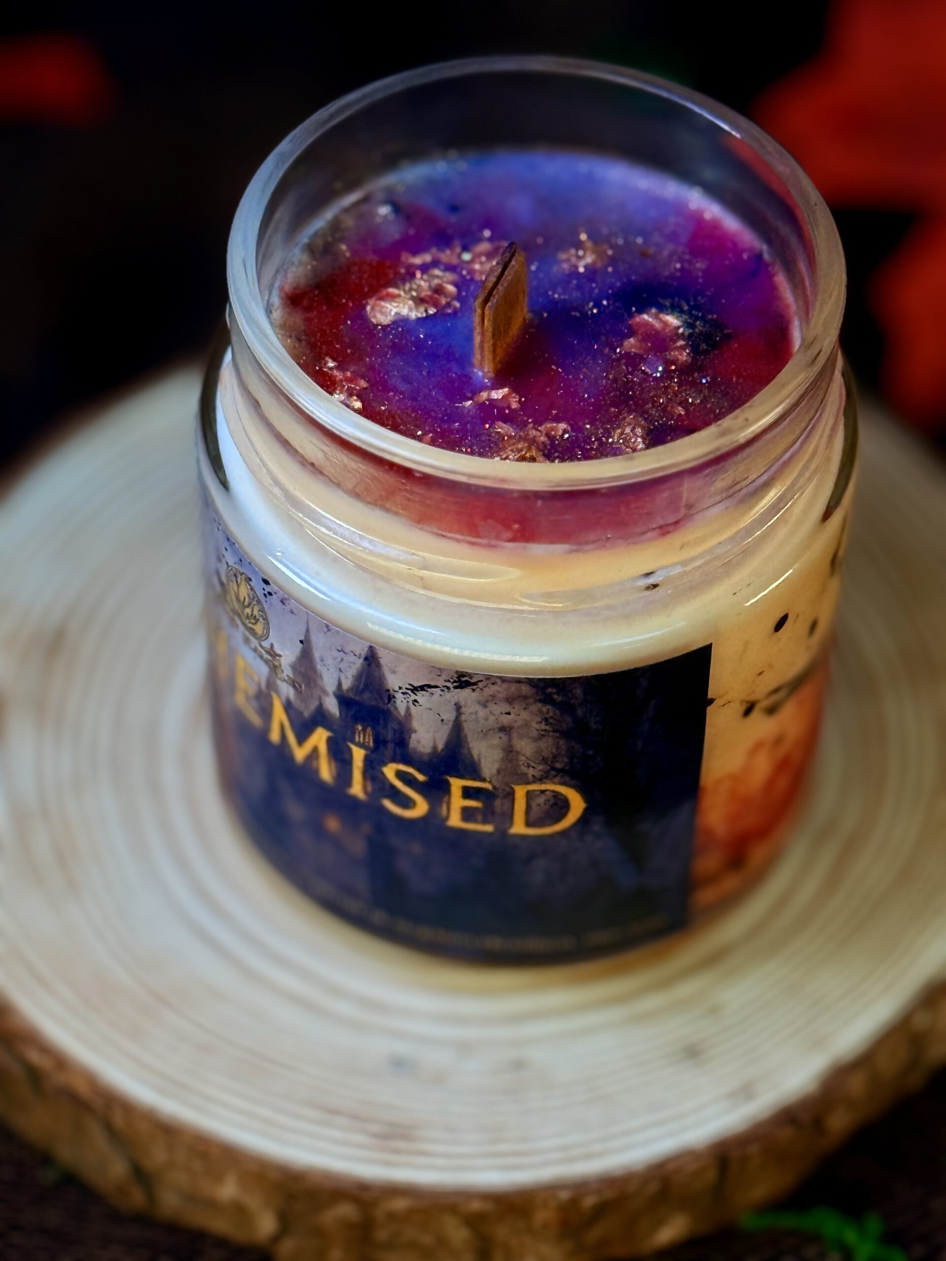 Vela ALCHEMISED – Senlinyu encendida