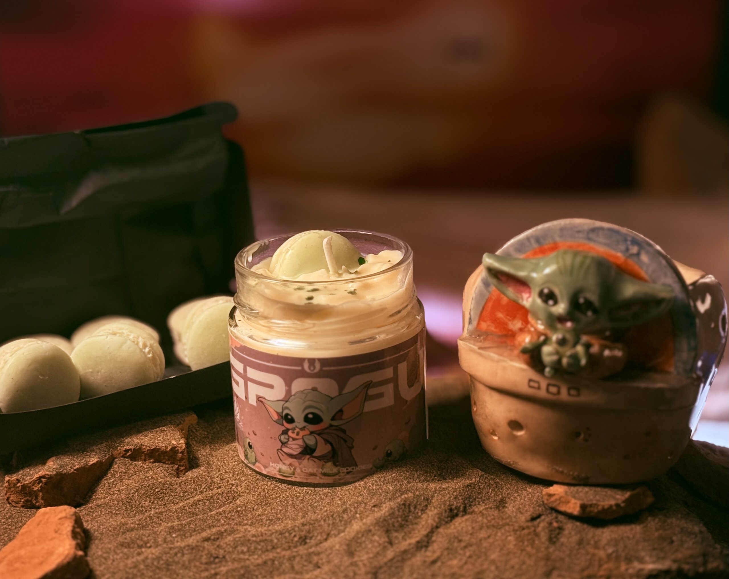 vela-artesanal-grogu-y-el-mandaloriano-baby-yoda-edicion-gourmet.jpg