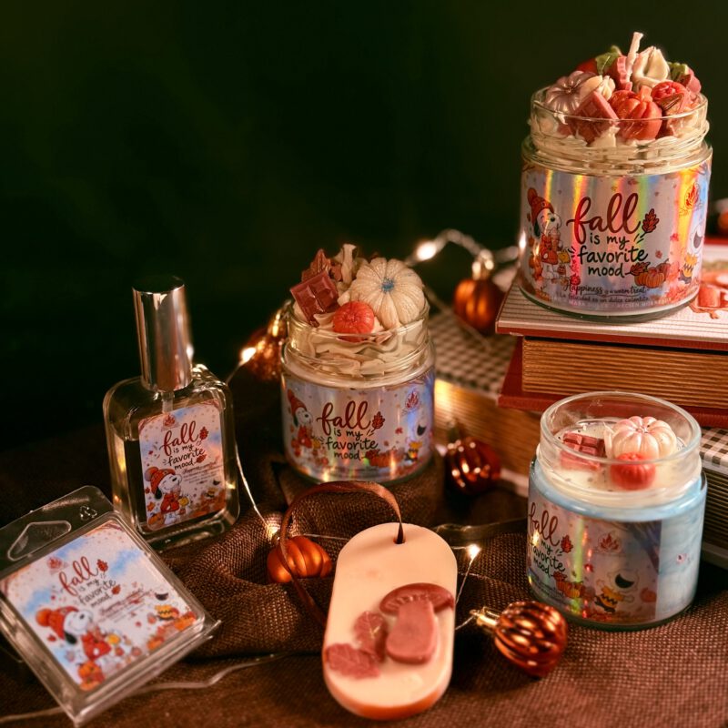 Caja temática Snoopy Fall is my favorite mood con vela, bruma, wax melts y ambientador de armario