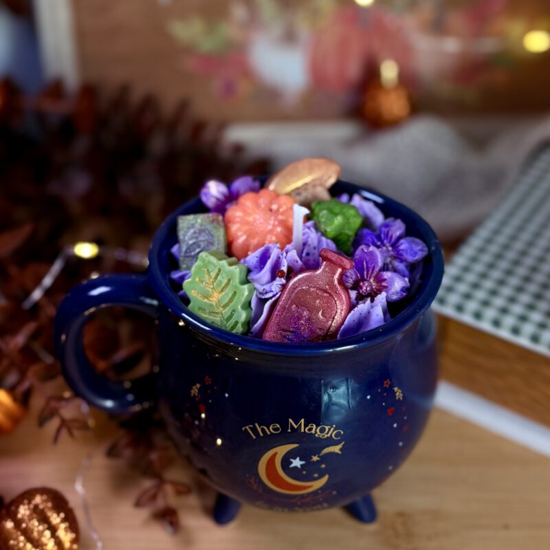 Vela Prácticamente Magia La magia está en ti en taza caldero de cerámica